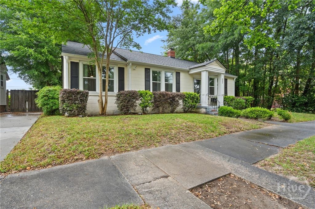 Image 2 of property listing at 332 E 56th Street, Savannah, GA 31405