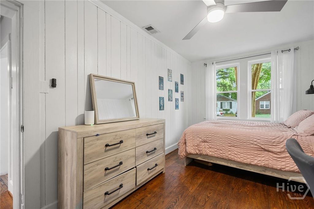 Image 24 of property listing at 332 E 56th Street, Savannah, GA 31405