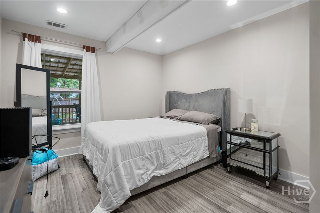 Image 32 of property listing at 332 E 56th Street, Savannah, GA 31405