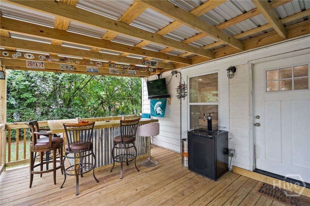 Image 35 of property listing at 332 E 56th Street, Savannah, GA 31405