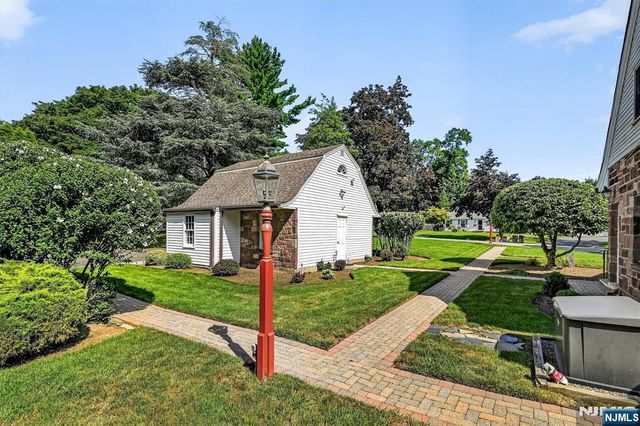 1 Carlyle Place, Hillsdale, NJ 07642