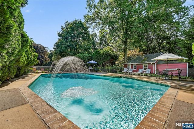 1 Carlyle Place, Hillsdale, NJ 07642