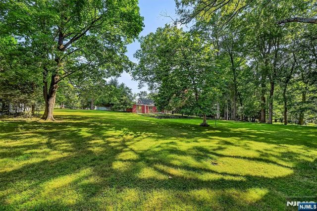 1 Carlyle Place, Hillsdale, NJ 07642