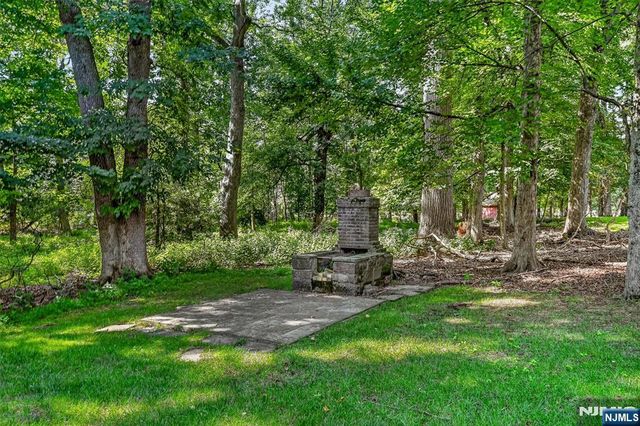 1 Carlyle Place, Hillsdale, NJ 07642