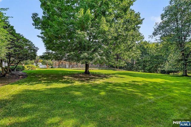 1 Carlyle Place, Hillsdale, NJ 07642