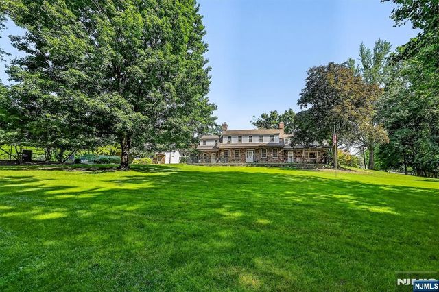 1 Carlyle Place, Hillsdale, NJ 07642