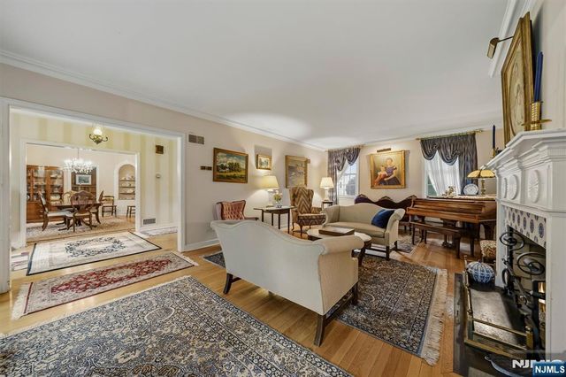 1 Carlyle Place, Hillsdale, NJ 07642