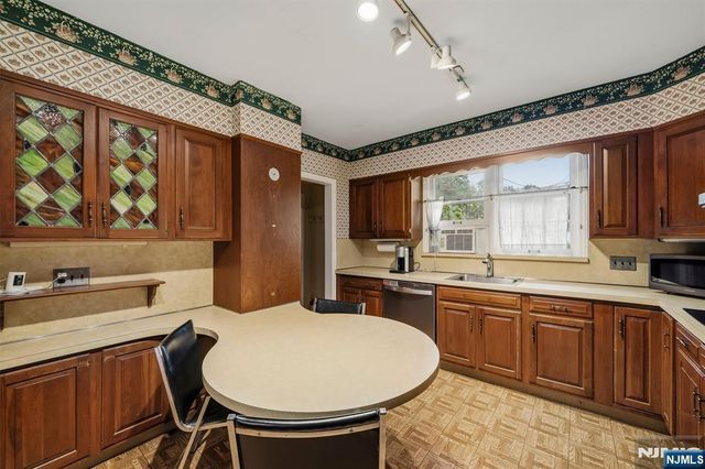 1 Carlyle Place, Hillsdale, NJ 07642