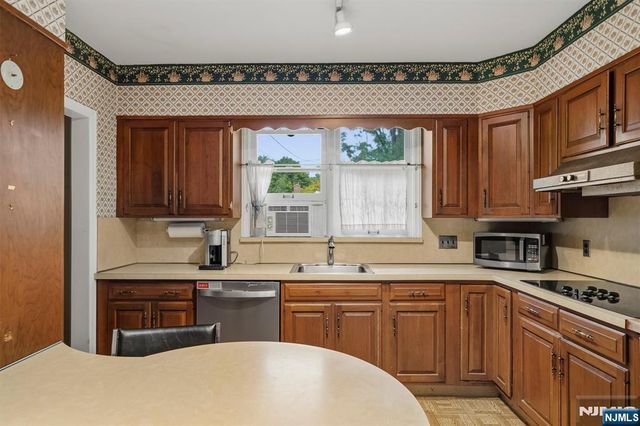 1 Carlyle Place, Hillsdale, NJ 07642