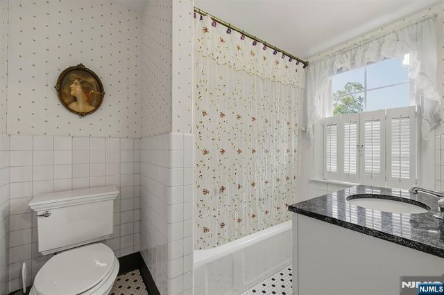 1 Carlyle Place, Hillsdale, NJ 07642