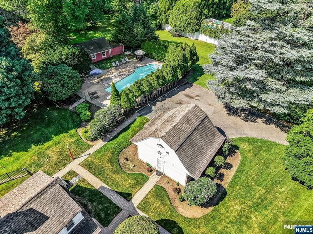1 Carlyle Place, Hillsdale, NJ 07642