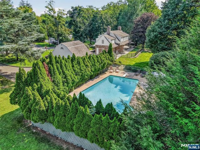 1 Carlyle Place, Hillsdale, NJ 07642