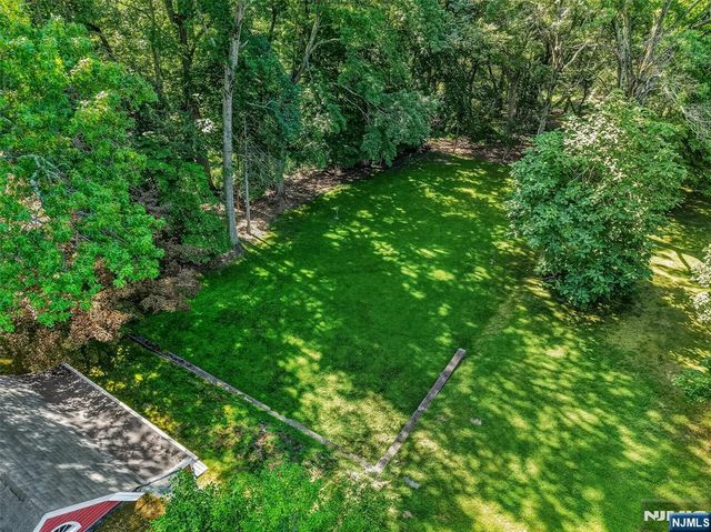 1 Carlyle Place, Hillsdale, NJ 07642