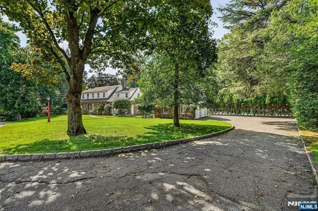 1 Carlyle Place, Hillsdale, NJ 07642