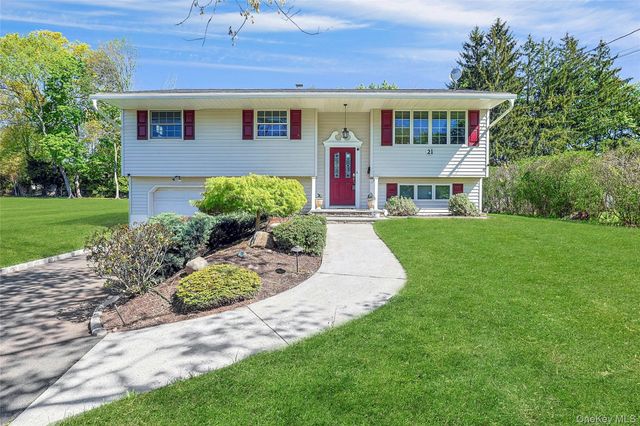 21 Kreuz Drive, West Nyack, NY 10994