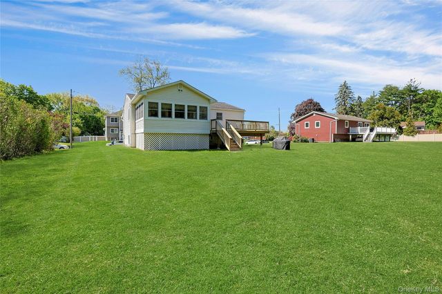 21 Kreuz Drive, West Nyack, NY 10994