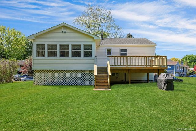 21 Kreuz Drive, West Nyack, NY 10994