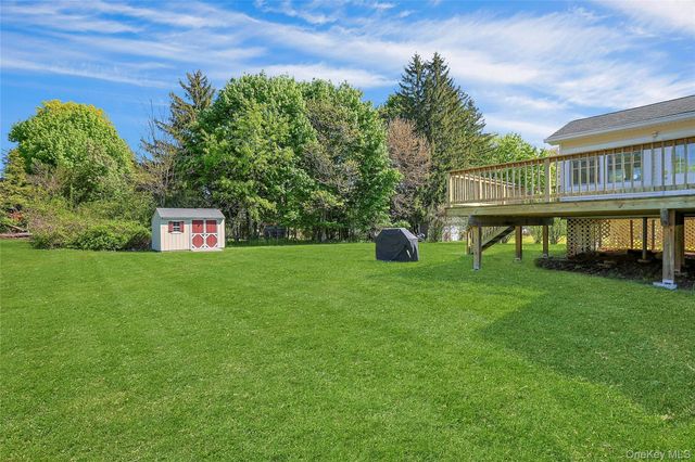 21 Kreuz Drive, West Nyack, NY 10994