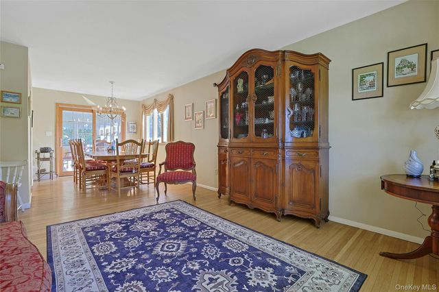 21 Kreuz Drive, West Nyack, NY 10994