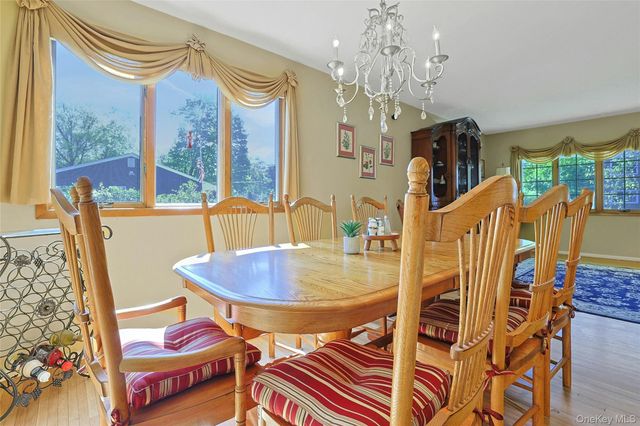 21 Kreuz Drive, West Nyack, NY 10994