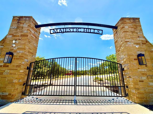523 Big Sky CT, Blanco, TX 78606