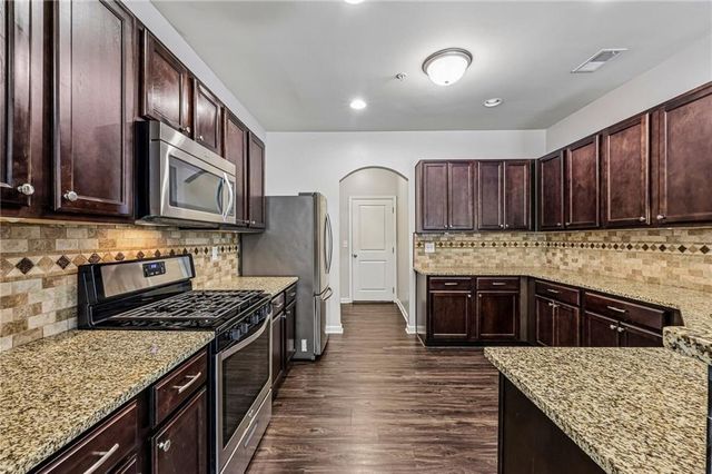 3275 Castleberry Village Drive, Cumming, GA 30040