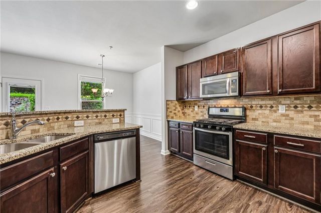 3275 Castleberry Village Drive, Cumming, GA 30040
