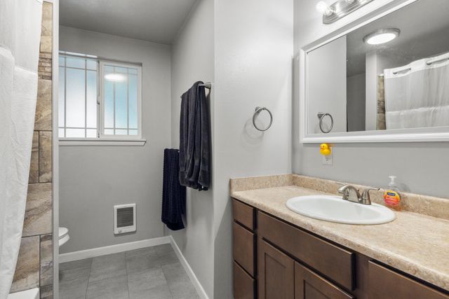 5714 Schiesel Avenue, Klamath Falls, OR 97603