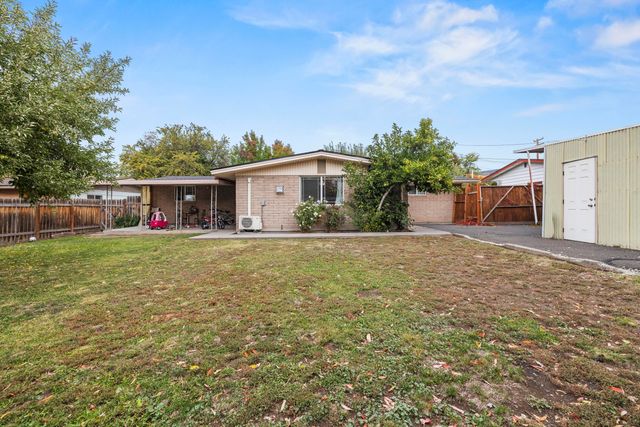 5714 Schiesel Avenue, Klamath Falls, OR 97603