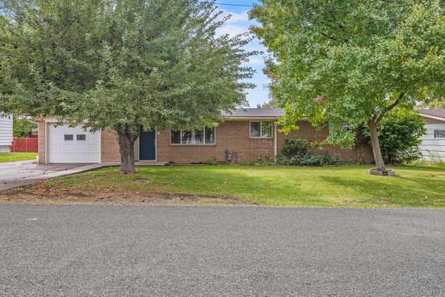 5714 Schiesel Avenue, Klamath Falls, OR 97603