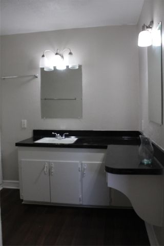 817 Hudler Street, La Marque, TX 77568