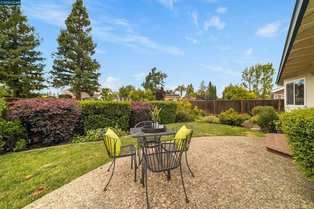 3237 Vera Cruz Dr, San Ramon, CA 94583