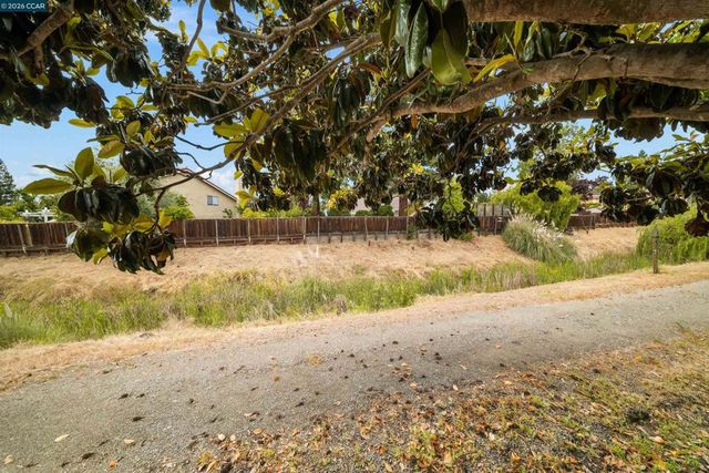 3237 Vera Cruz Dr, San Ramon, CA 94583