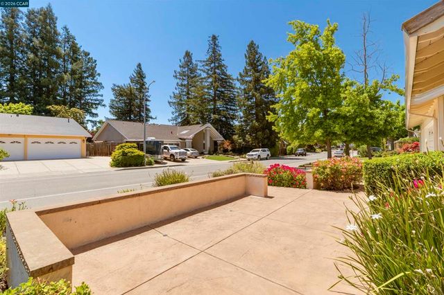 3237 Vera Cruz Dr, San Ramon, CA 94583