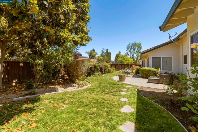3237 Vera Cruz Dr, San Ramon, CA 94583