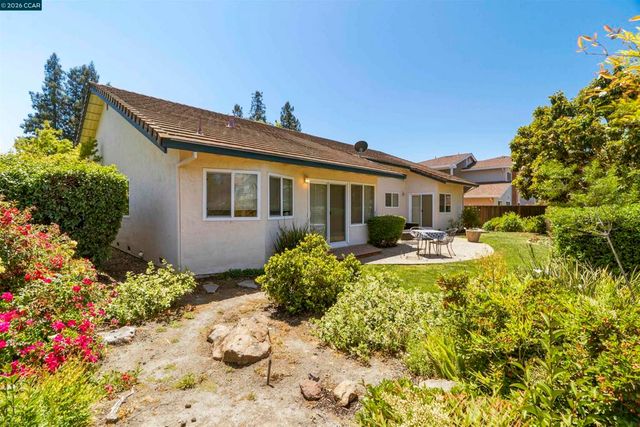 3237 Vera Cruz Dr, San Ramon, CA 94583