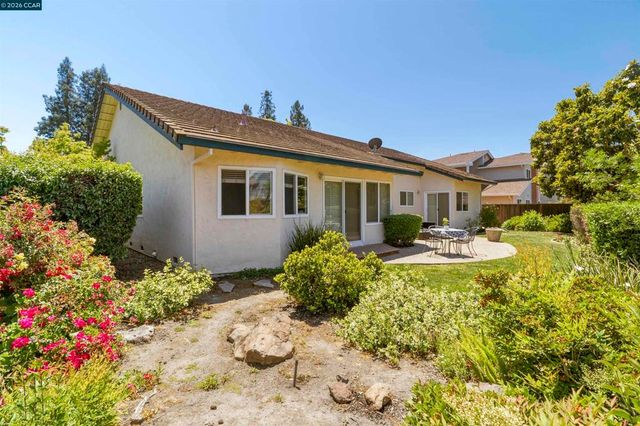 3237 Vera Cruz Dr, San Ramon, CA 94583