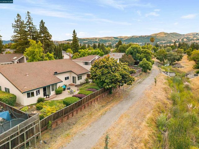 3237 Vera Cruz Dr, San Ramon, CA 94583