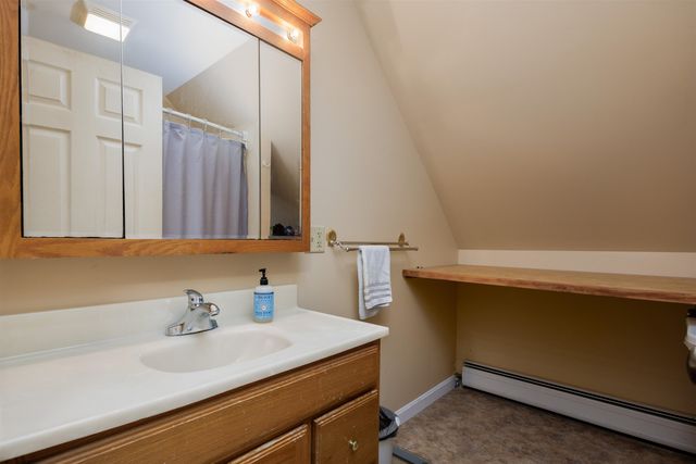 111 East Gilson Avenue, Hartford, VT 05059