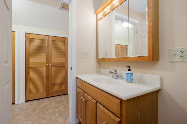 111 East Gilson Avenue, Hartford, VT 05059