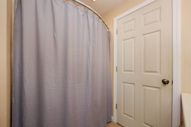 111 East Gilson Avenue, Hartford, VT 05059