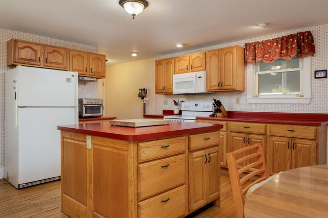 111 East Gilson Avenue, Hartford, VT 05059