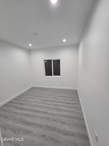 10401 N Loop Boulevard, California City, CA 93505