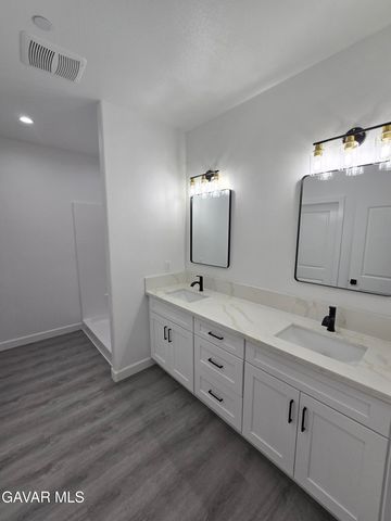 10401 N Loop Boulevard, California City, CA 93505