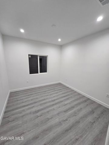 10401 N Loop Boulevard, California City, CA 93505