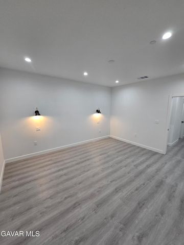 10401 N Loop Boulevard, California City, CA 93505