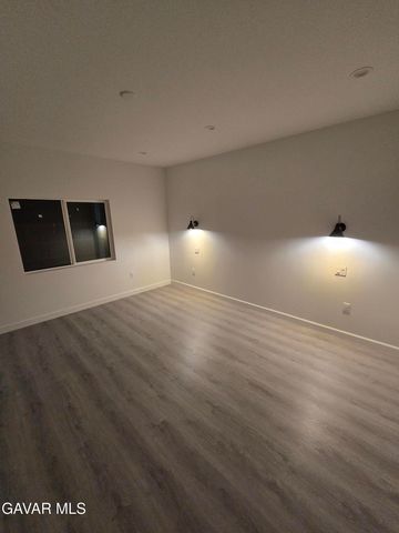 10401 N Loop Boulevard, California City, CA 93505