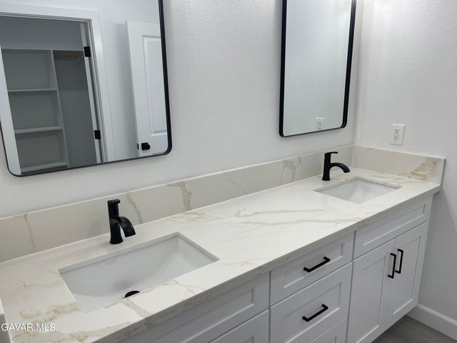 10401 N Loop Boulevard, California City, CA 93505