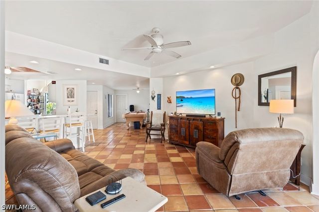 2294 Anchorage LN B, Naples, FL 34104