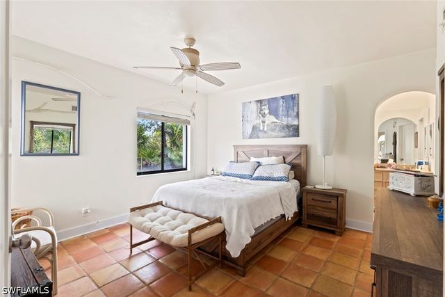 2294 Anchorage LN B, Naples, FL 34104